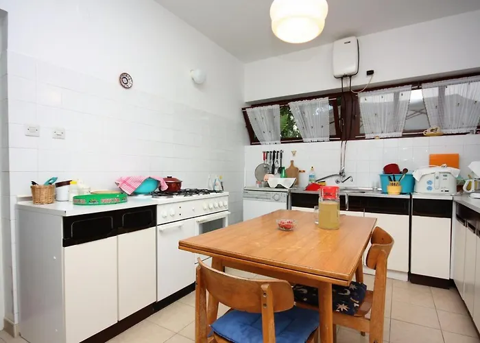 Double Banjol 5077a Gæstehus 3*